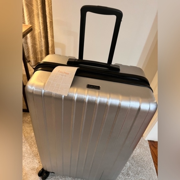 🎉LAST CHANCE🎉CALPAK 28in Hardside Spinner Luggage - Picture 3 of 7
